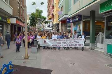 Telde protesta en silencio contra la violencia machista (Foto TA y Francisco Javier Santana)